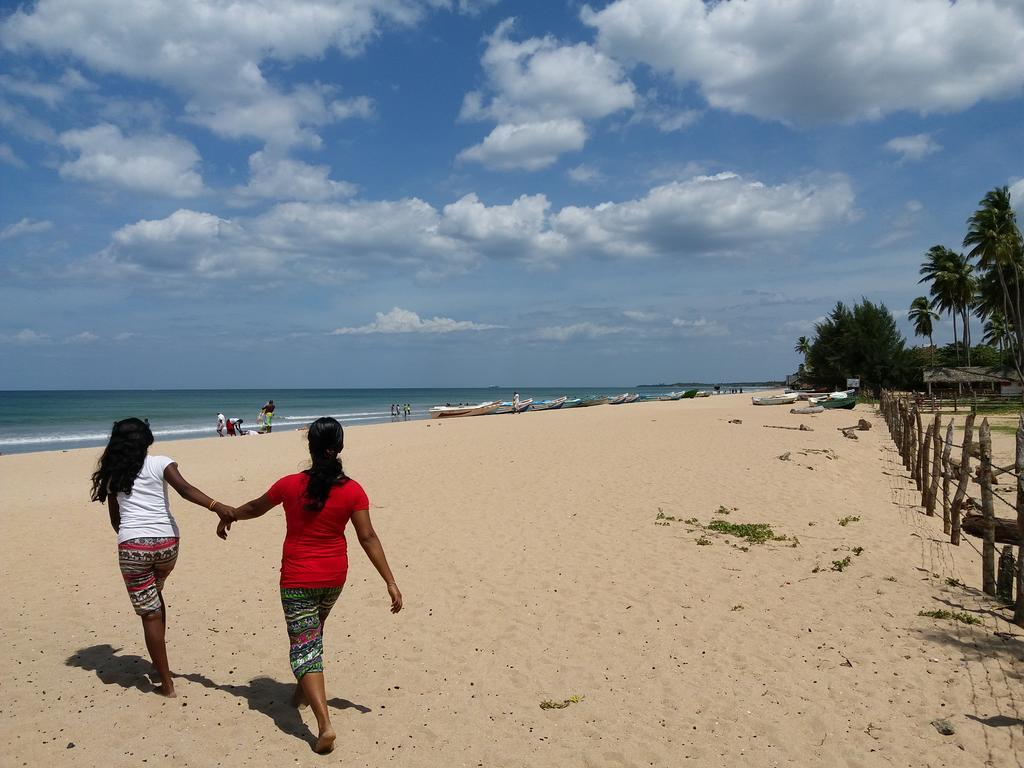 Marine Tourist Guest House At Negombo Beach Εξωτερικό φωτογραφία